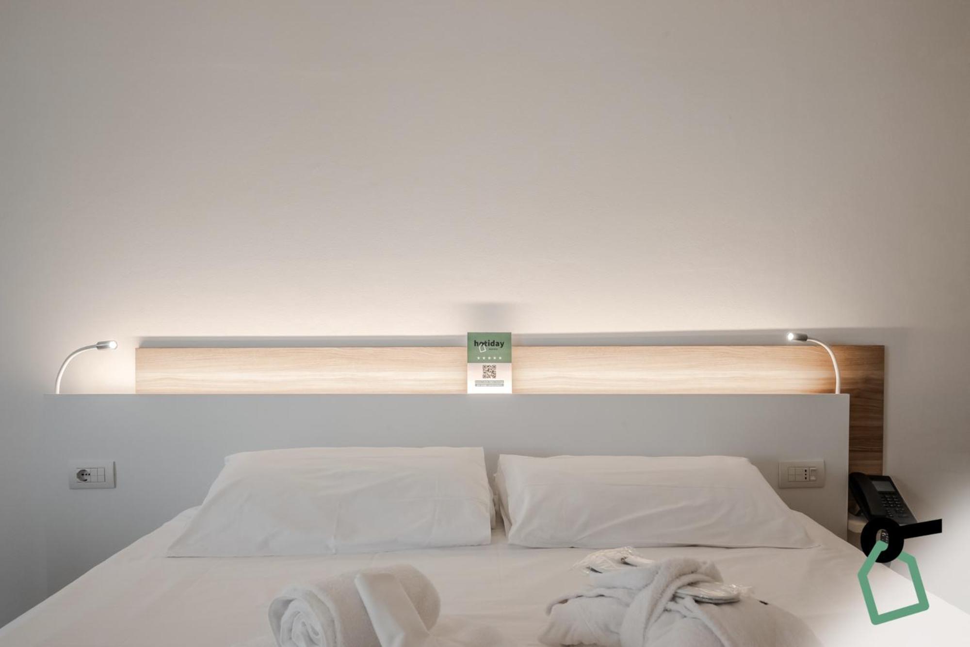 Hotiday Room Collection - Tirrenia Εξωτερικό φωτογραφία