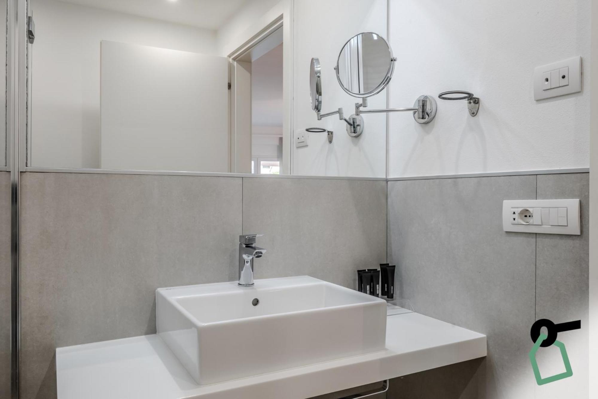 Hotiday Room Collection - Tirrenia Εξωτερικό φωτογραφία