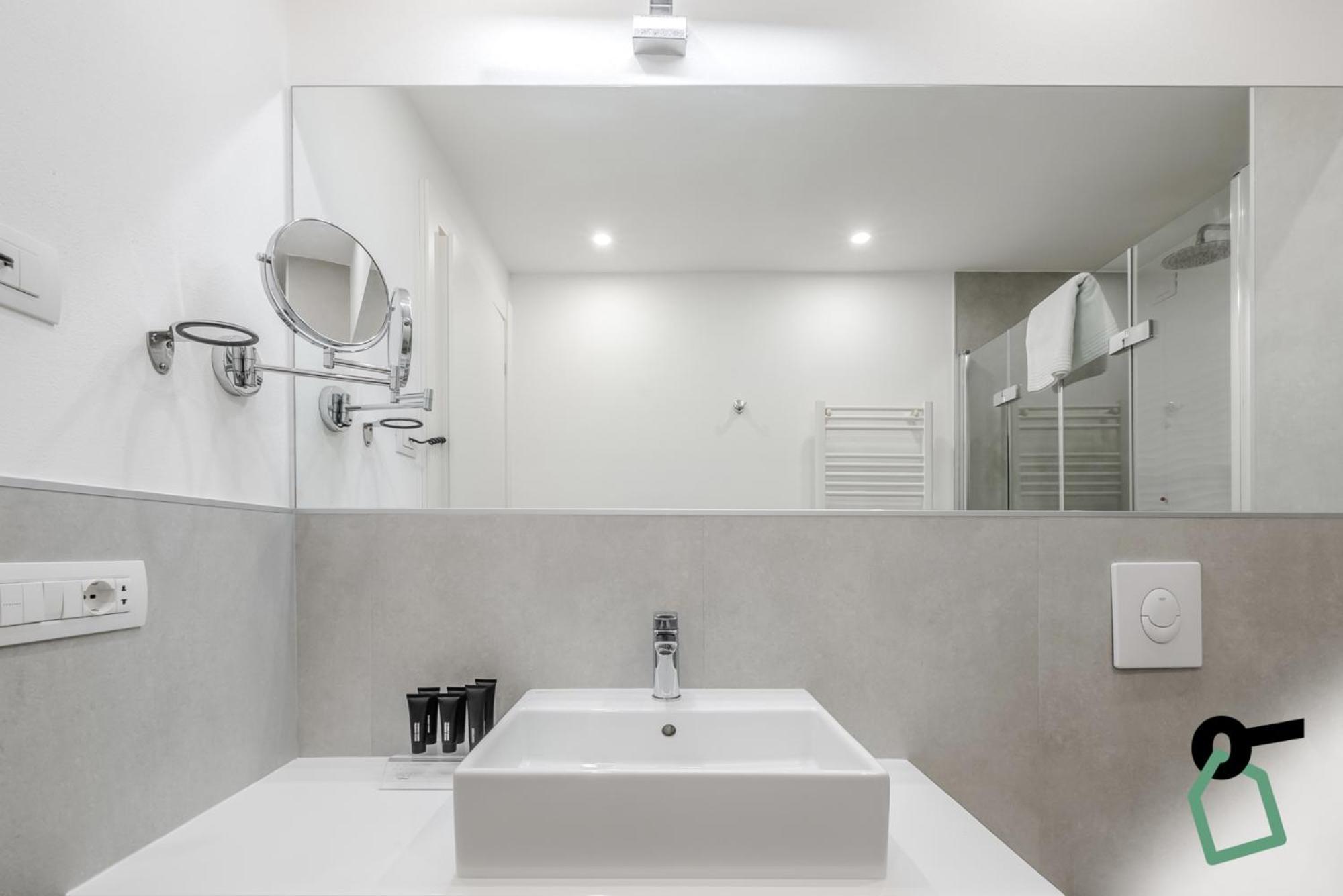Hotiday Room Collection - Tirrenia Εξωτερικό φωτογραφία