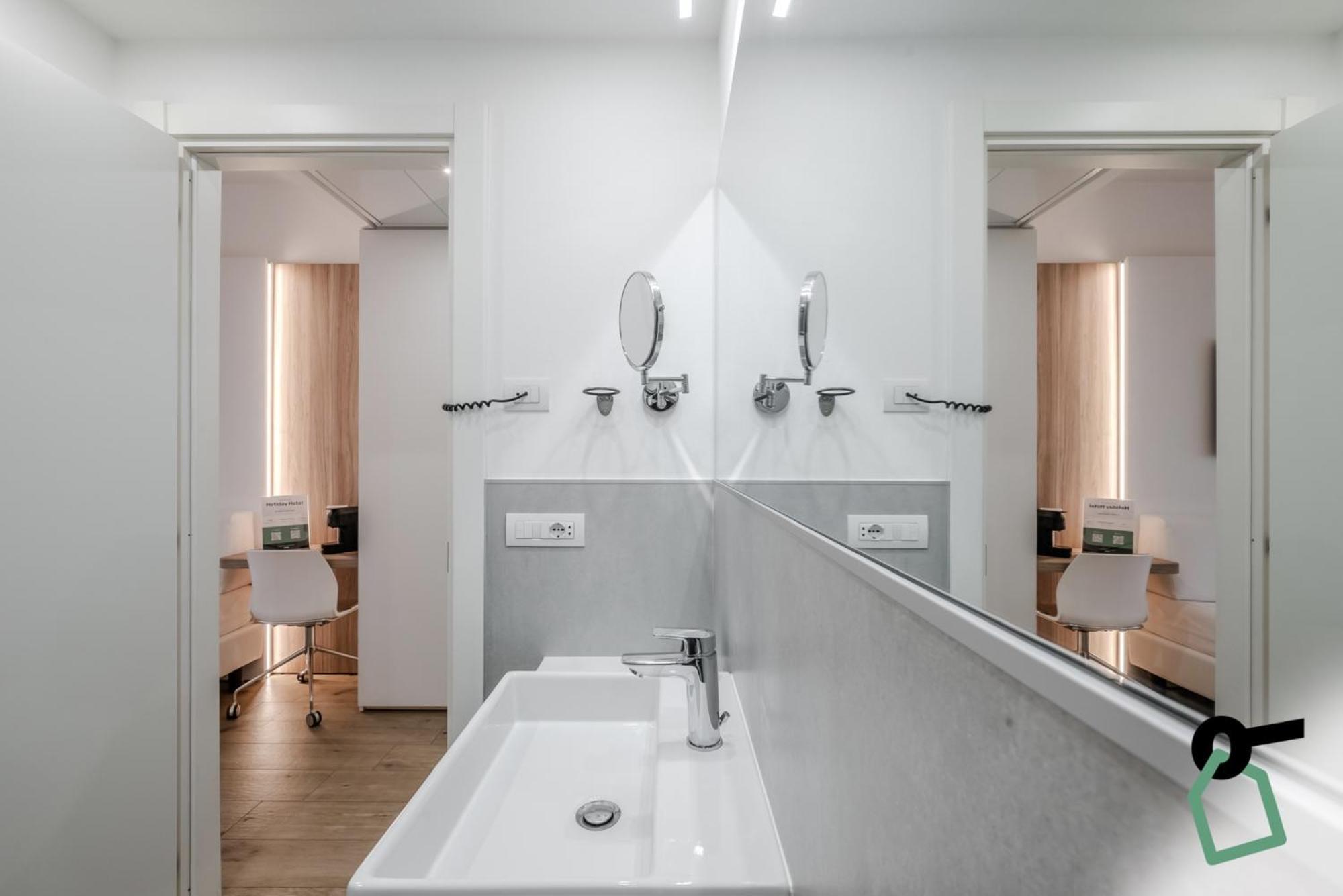 Hotiday Room Collection - Tirrenia Εξωτερικό φωτογραφία